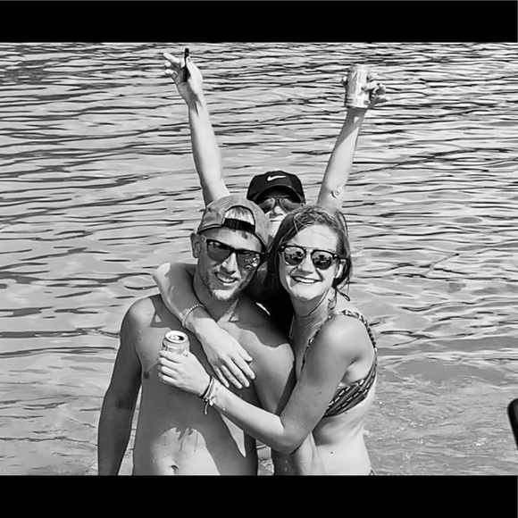 Meet your Posher, Lindsay - Picture 1 of 1